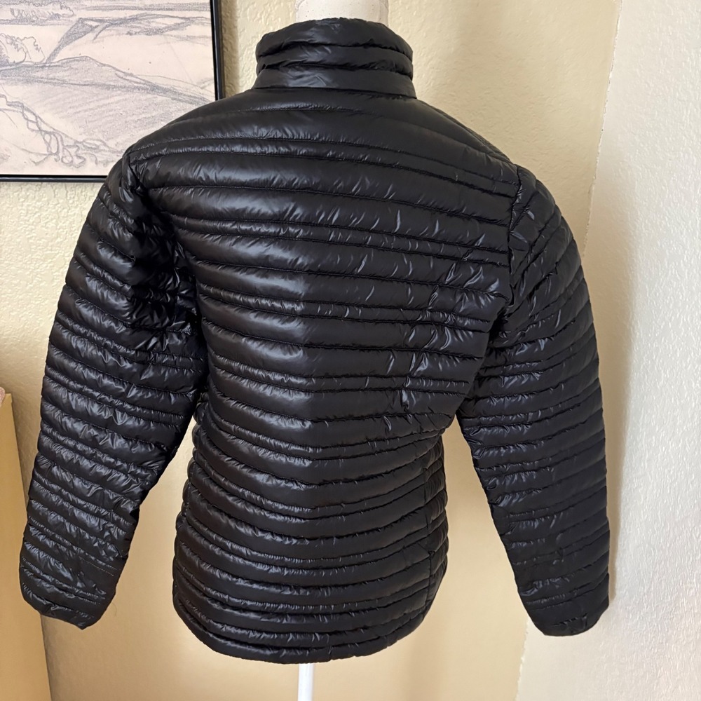 PATAGONIA Black Women Patagonia Ultralight Down Jacket Size Medium - Picture 4 of 10